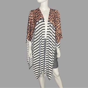 LuLaRoe Animal Print‎ & Stripped Savanah Kaftan